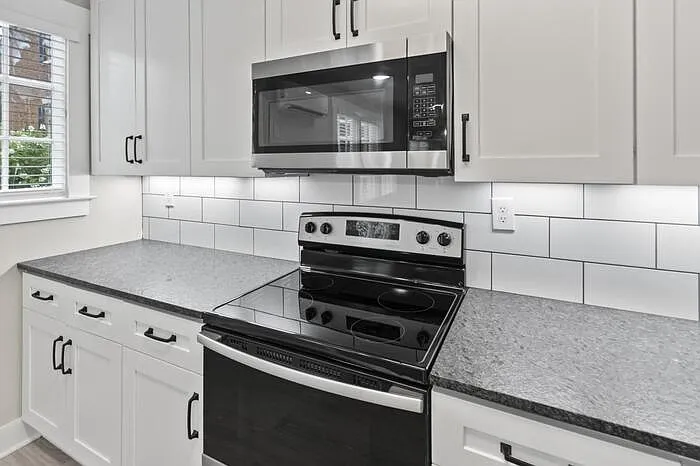401 Clinton Ave E #3 — Photo 16