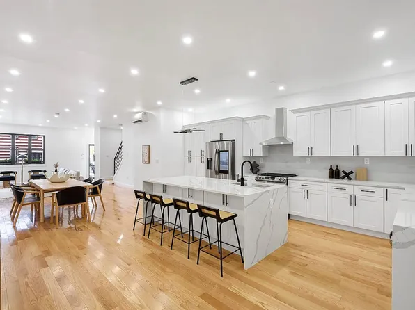 107 Harman Street image 1 of 17