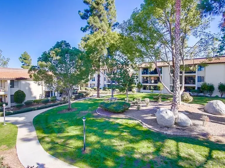 17617 Pomerado Rd #215 — Photo 30