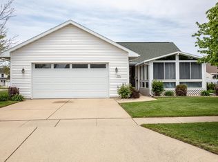 803 Winters Dr, Cedar Falls, IA 50613