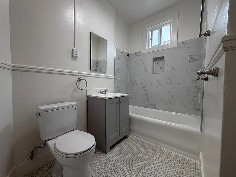 3035 Gough St — Photo 13