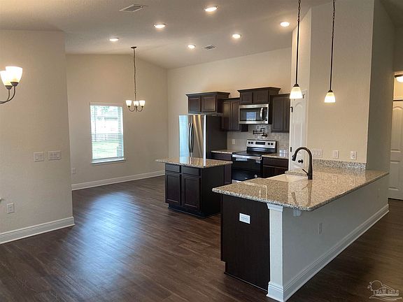 3rd image of 5196 Peach Dr