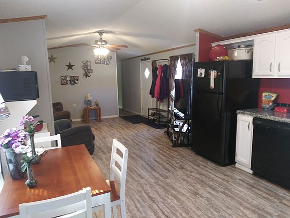 kitchen/dining/living room