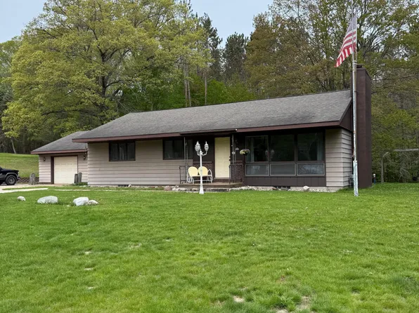 3104 Chippewa Hwy, Manistee, MI 49660
