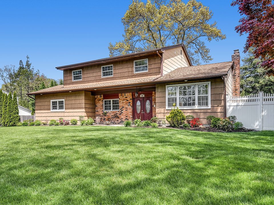 1st image of 32 Alister Cir