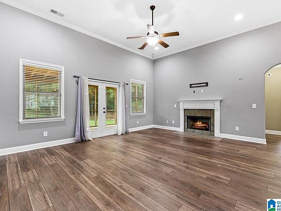 5th image of 2178 Clairmont Dr