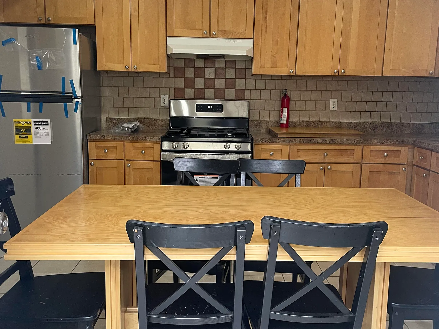 3 bed, 930 sqft, $2,600 — Photo 3