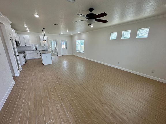 4th image of 1607 Sideoats Ln