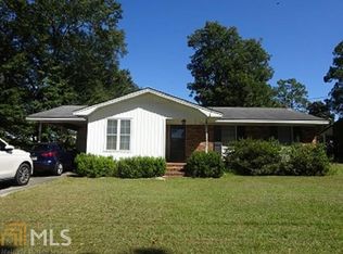 107 Stewart St, Claxton, GA 30417