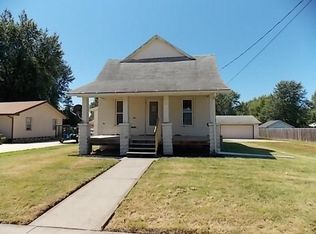 107 N West St, Pleasantville, IA 50225