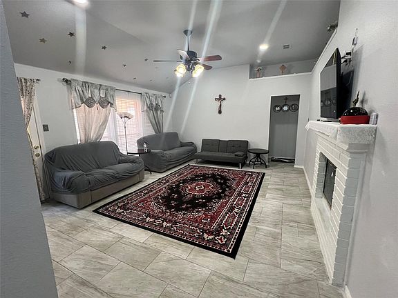 3rd image of 2332 Rushing Springs Dr