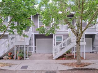 332 NE Roth St, Portland, OR 97211