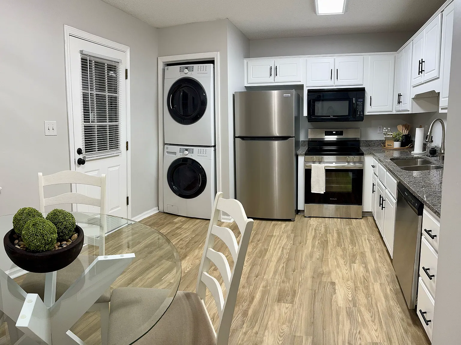4 bed, 1536 sqft, $3,000 — Photo 4