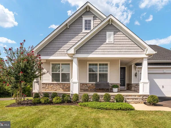 1821 Legacy Ln, Fredericksburg, VA 22408