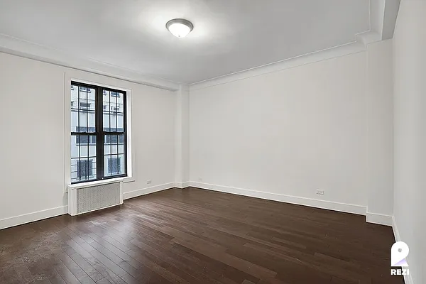 Rented by REZI | media 56