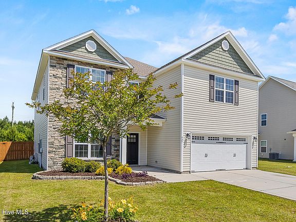 2nd image of 427 Worsley Way