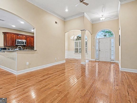 5th image of 4597 Alpine Dr SW