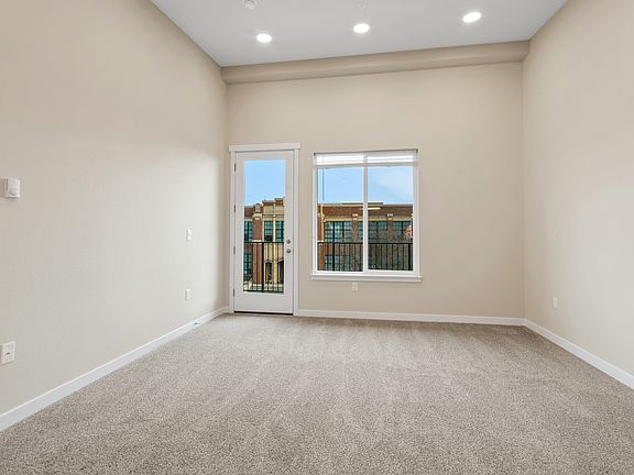 5th image of 2108 S J St #401