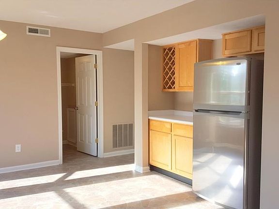 Have you ever wished you had extra cabinets!  Well this kitchen has cabinets galore!