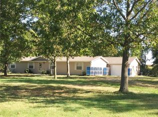 1032 E 3300th Ave, Herrick, IL 62431