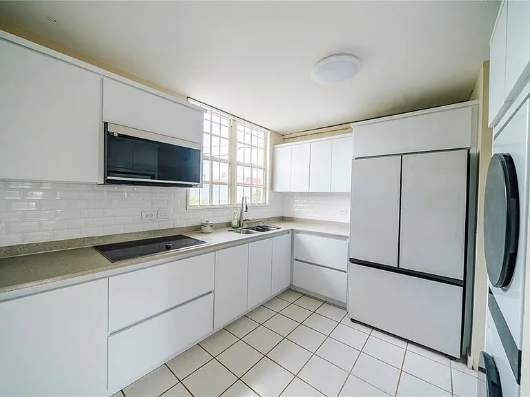 650 Calle Ceciliana #801 — Photo 4