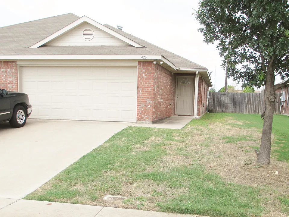 420 Amber Ln