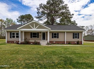 5196 Bradshaw Rd, Newton Grove, NC 28366
