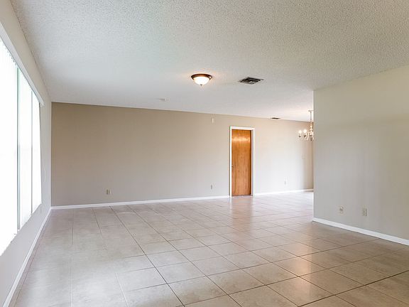 4th image of 4073 Palo Verde Dr
