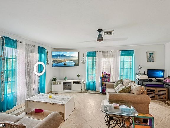 3rd image of 17034 Golfside Cir APT 701