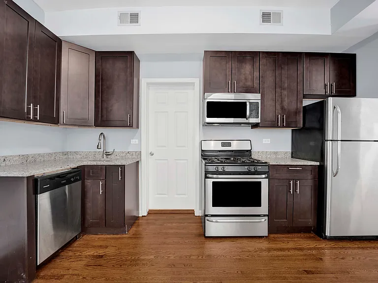 3340 S Carpenter St #2F — Photo 7