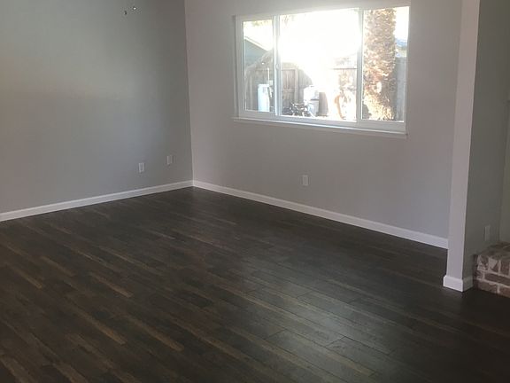 5th image of 1428 W Evans Ave