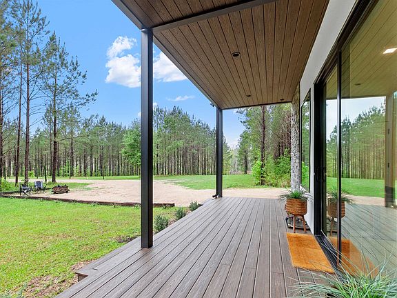 5th image of 10080 Mahan Dr