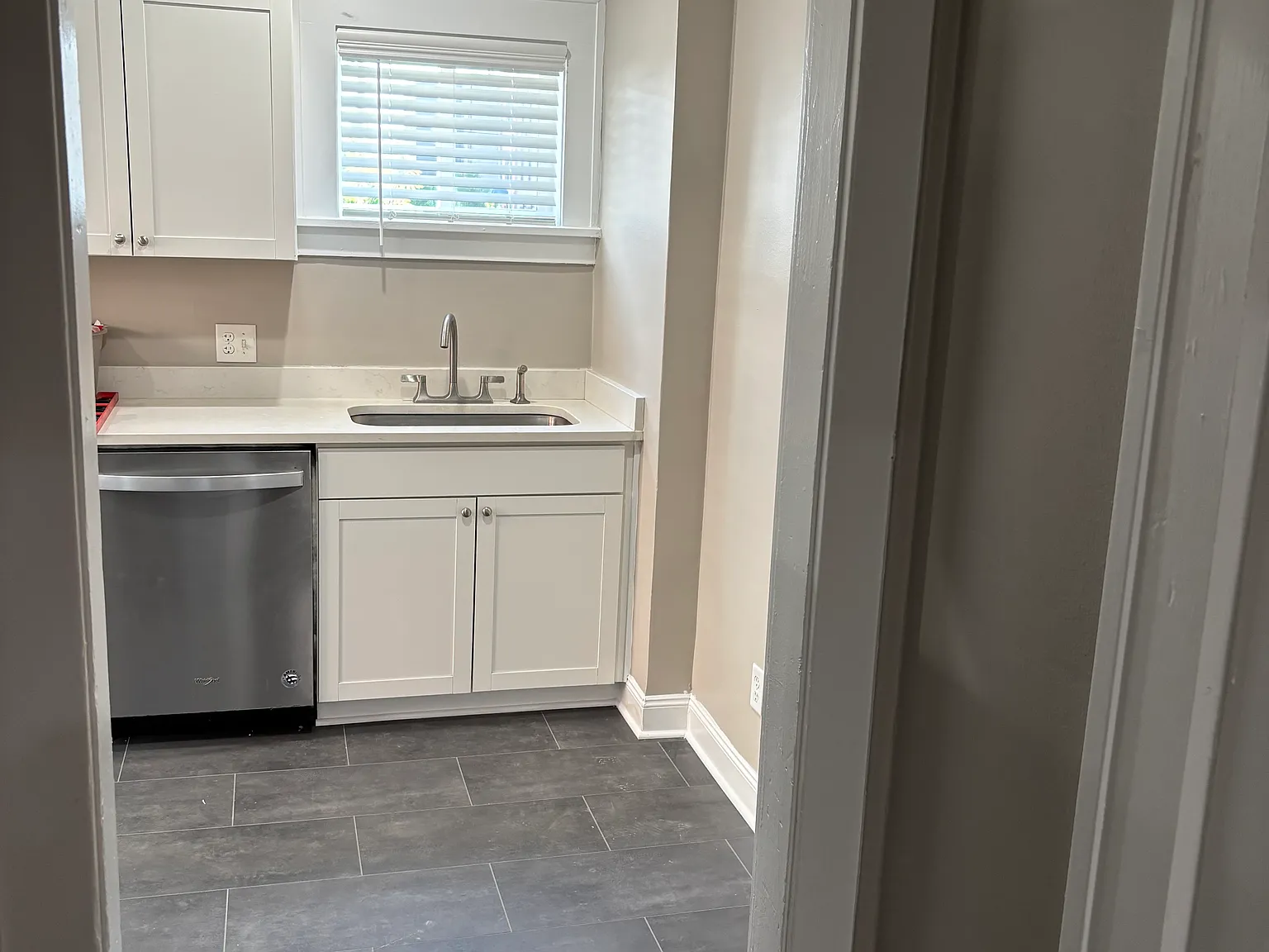 1557 E Rich St — Photo 3
