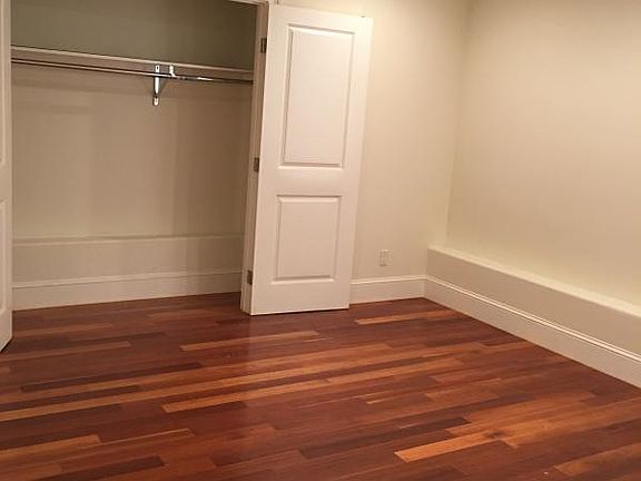 5th image of 2422 22nd Ave