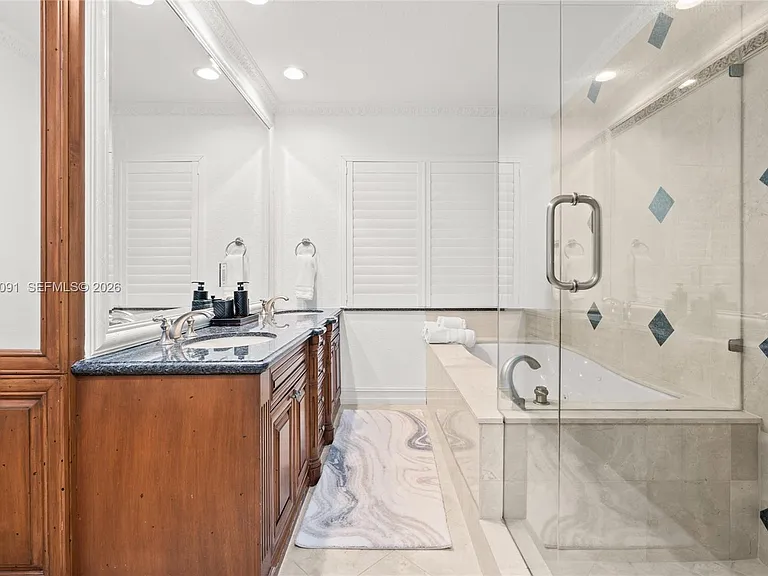 18 Eleuthera Dr — Photo 46