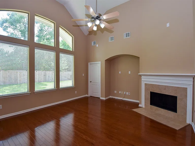 21223 Pennshore Ln — Photo 10