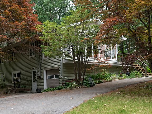LL & UL separate entrances -