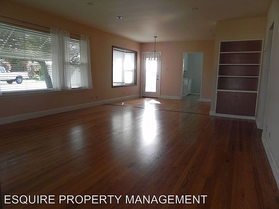 4th image of 193 S Glenn Dr