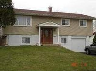 2020 Shepard Rd, Hoffman Estates, IL 60169