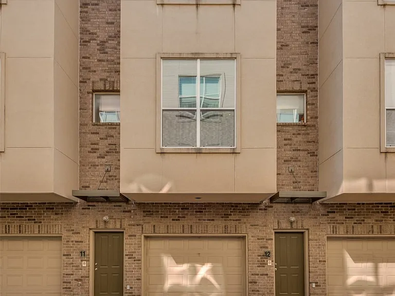 4225 McKinney Ave #11 — Photo 2