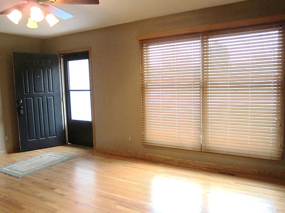 4th image of 995 Judie Dr