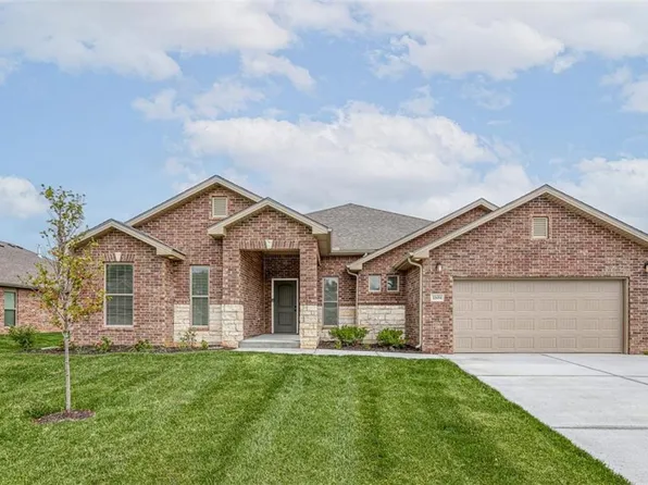 1643 N 156th St, Basehor, KS 66007