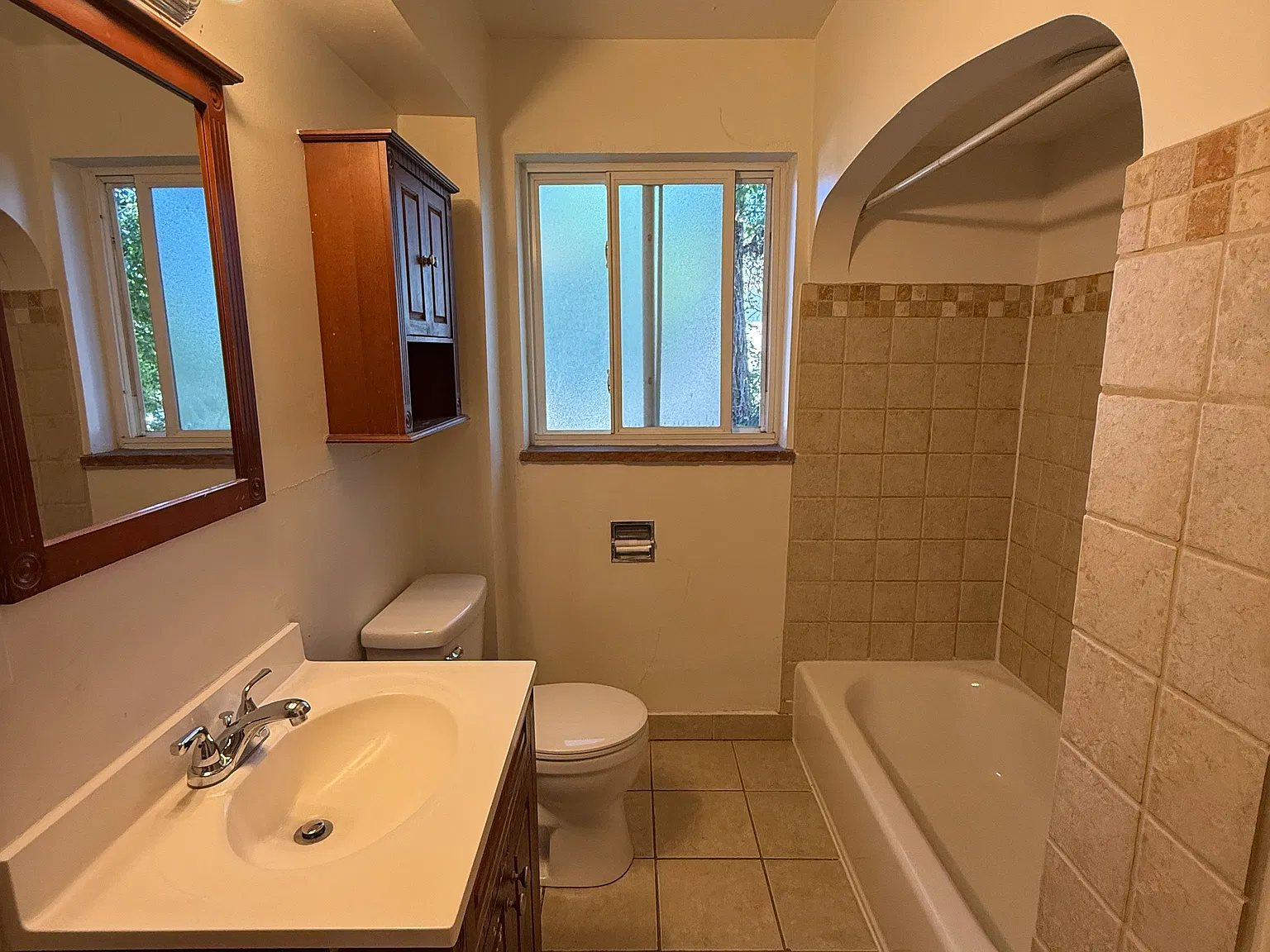 4 bed, 1800 sqft, $7,200 — Photo 4