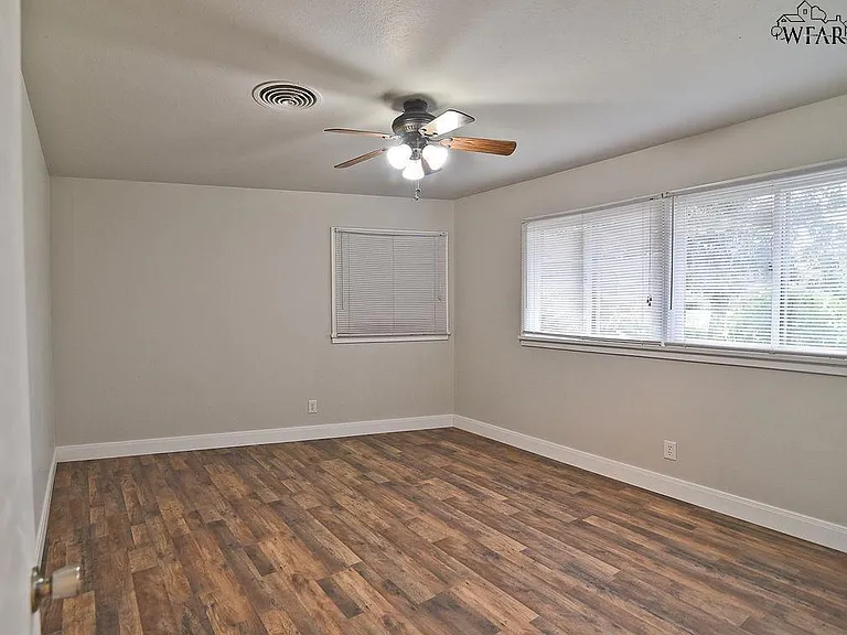 2607 Chase Dr — Photo 18