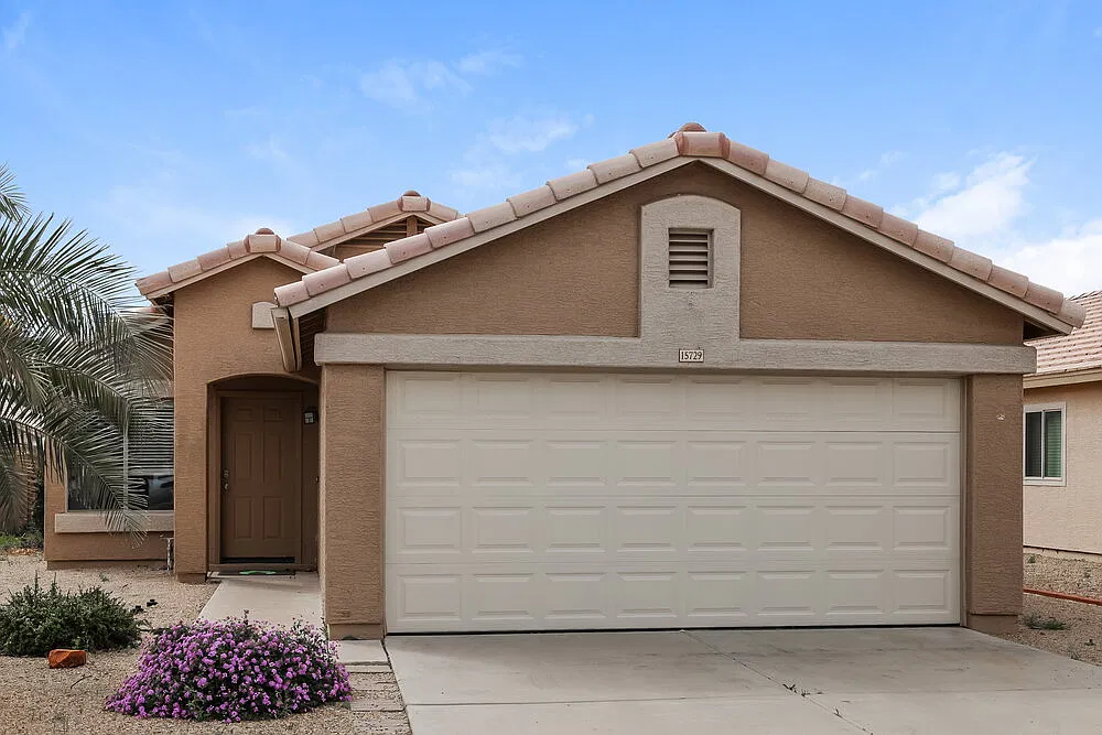 3 bed, 2.0 bath, 1220 sqft, $1,950 — Photo 1