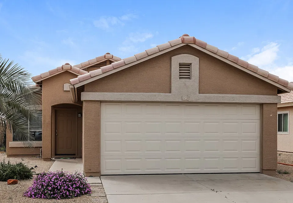 15729 W Smokey Dr