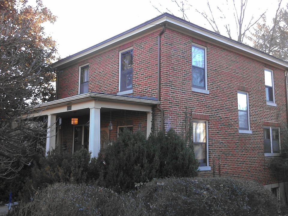 2nd image of 625 S Main St