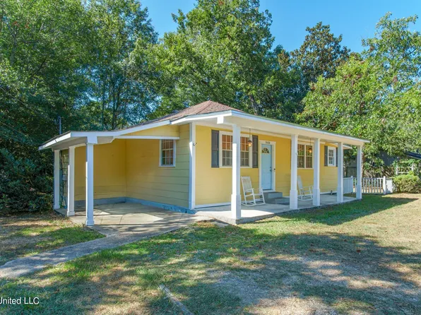 1616 Adeline St, Hattiesburg, MS 39401