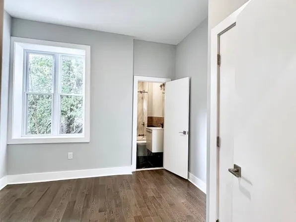 21 Hancock Avenue image 7 of 22