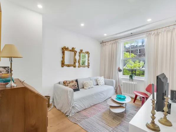 27 Commerce Street image 1 of 14